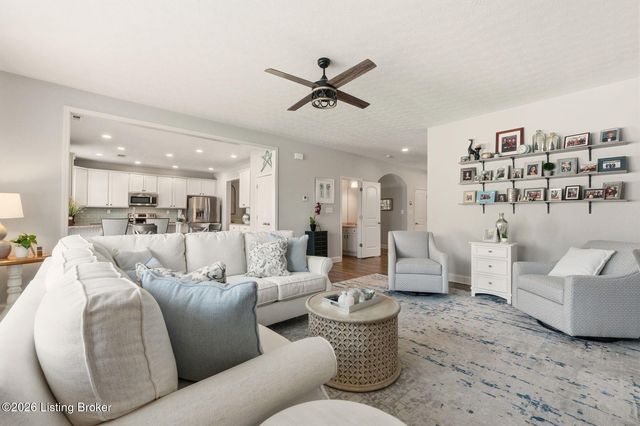 16909 Ascender Pass, Louisville, KY 40245