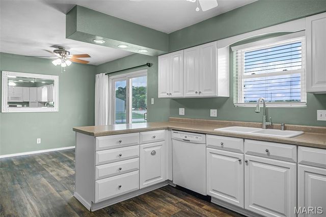 5102 Fosterburg Road, Alton, IL 62002