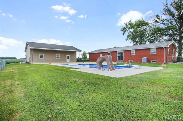 5102 Fosterburg Road, Alton, IL 62002