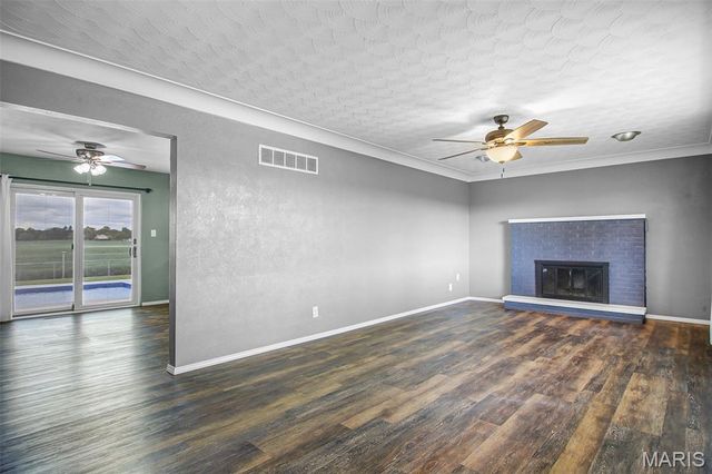 5102 Fosterburg Road, Alton, IL 62002