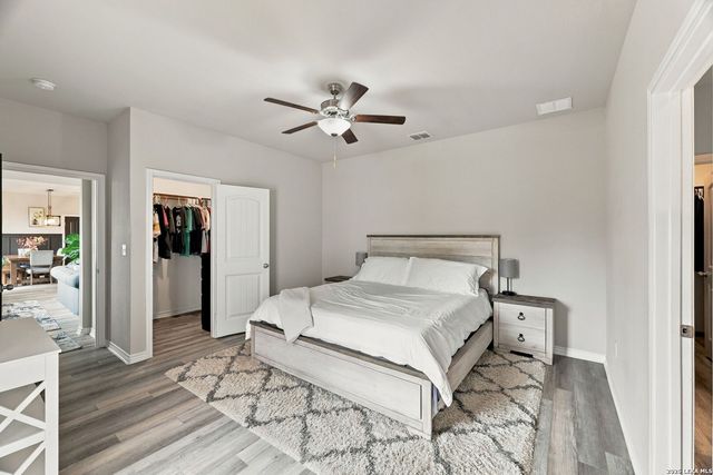 351 Private Road 6623, Devine, TX 78016