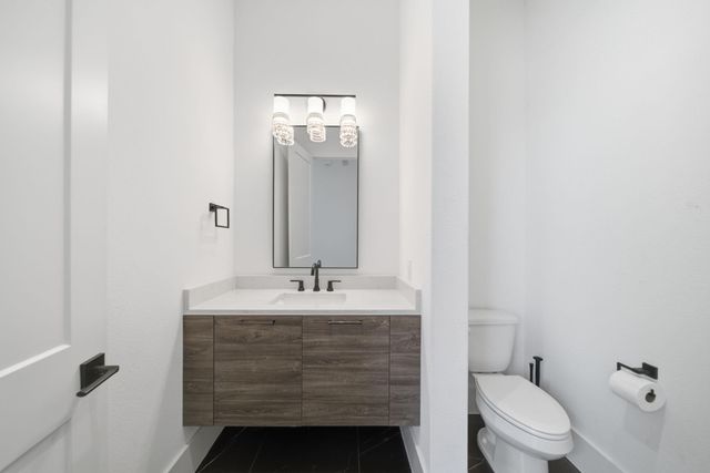 327 E 2nd Street, Houston, TX 77007
