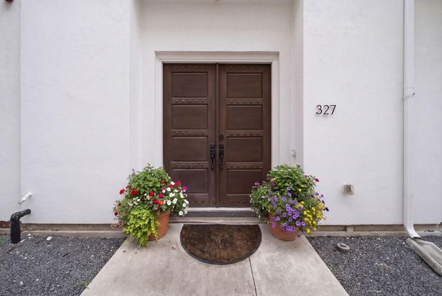 327 E 2nd Street, Houston, TX 77007
