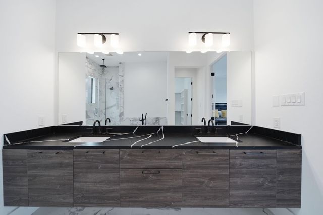 327 E 2nd Street, Houston, TX 77007