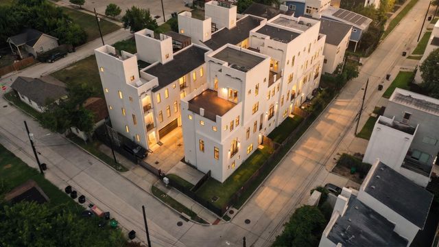 327 E 2nd Street, Houston, TX 77007