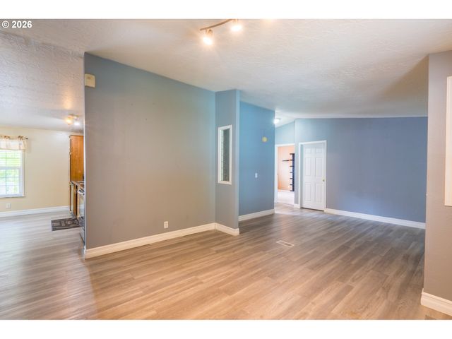 1949 Se PALMQUIST Rd 66, Gresham, OR 97080