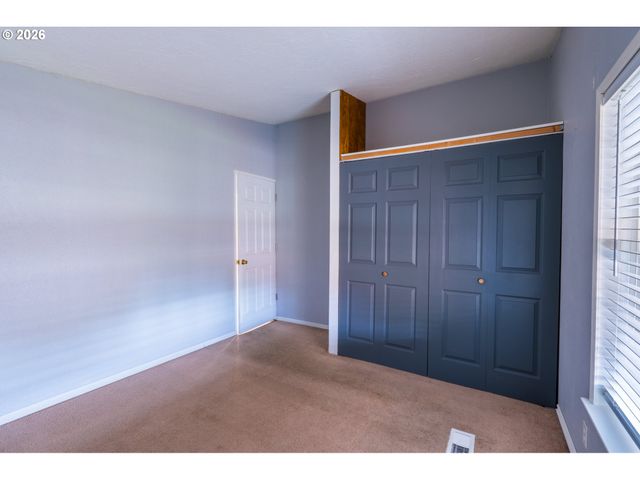 1949 Se PALMQUIST Rd 66, Gresham, OR 97080