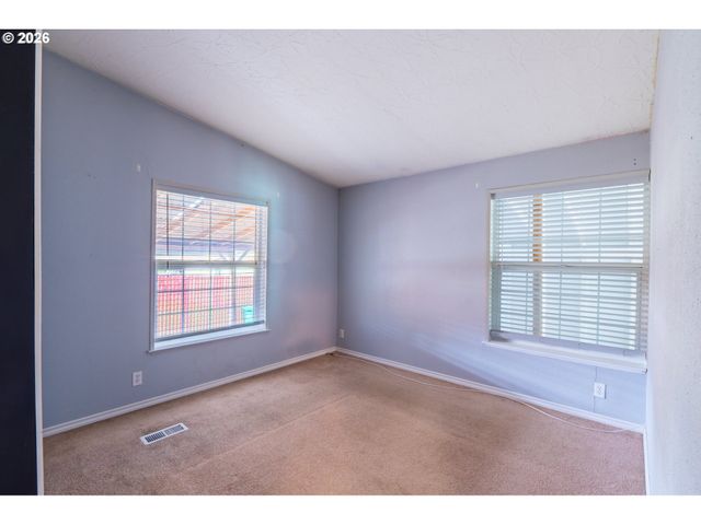 1949 Se PALMQUIST Rd 66, Gresham, OR 97080