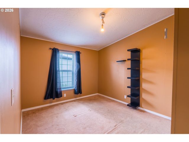 1949 Se PALMQUIST Rd 66, Gresham, OR 97080