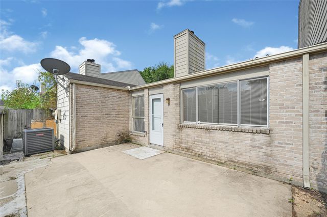 15528 Weldon Drive Drive, Houston, TX 77032