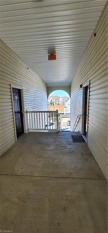 2421 Eagle Creek Court, Winston-salem, NC 27103
