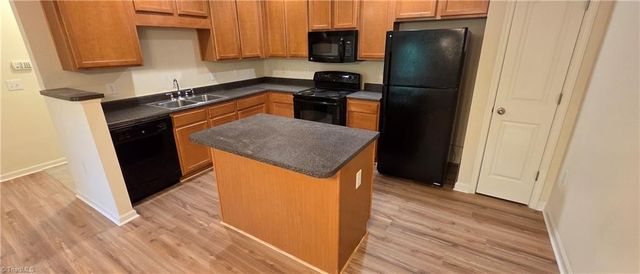 2421 Eagle Creek Court, Winston-salem, NC 27103
