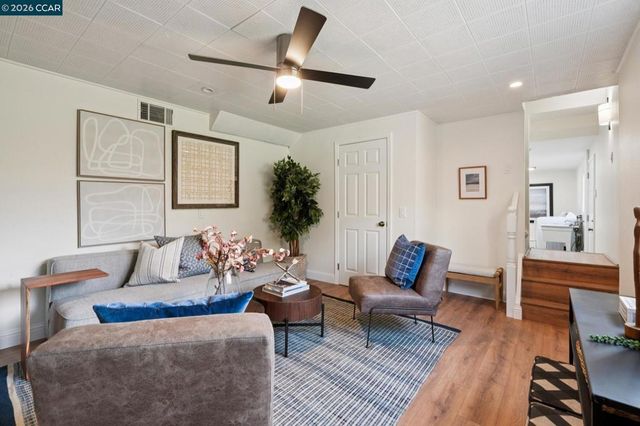 1315 1315 El Curtola, Lafayette, CA 94549