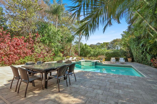 13872 Degas Drive E, Palm Beach Gardens, FL 33410