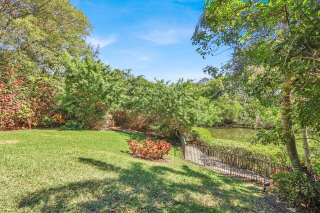 13872 Degas Drive E, Palm Beach Gardens, FL 33410