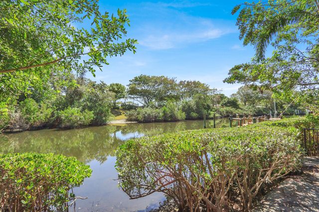 13872 Degas Drive E, Palm Beach Gardens, FL 33410