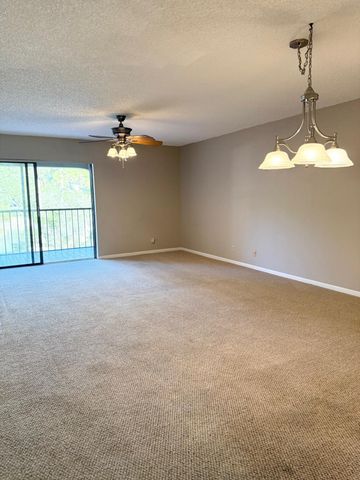 930 SW 9th Street Circle 205, Boca Raton, FL 33486