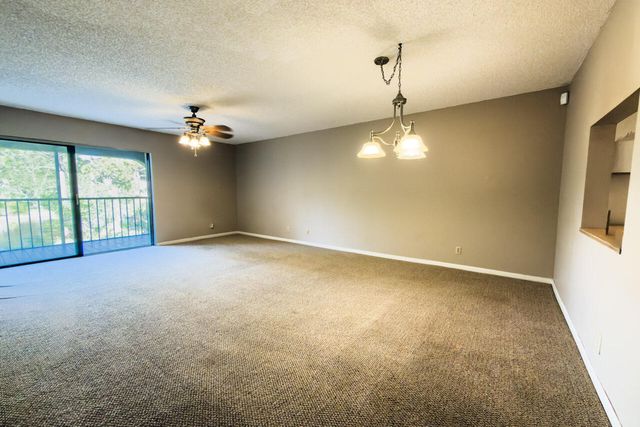 930 SW 9th Street Circle 205, Boca Raton, FL 33486