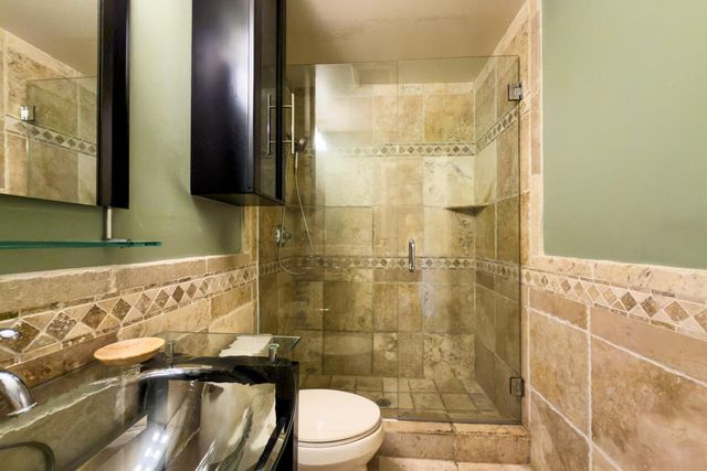 930 SW 9th Street Circle 205, Boca Raton, FL 33486