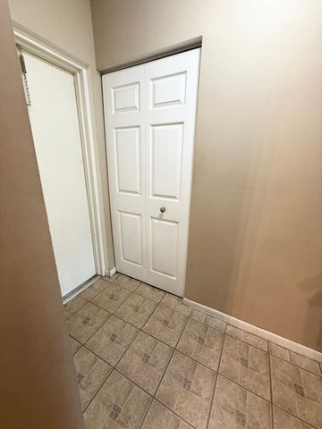 930 SW 9th Street Circle 205, Boca Raton, FL 33486