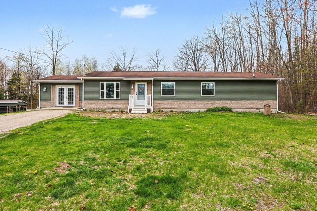 1015 Shaw Road, Gladwin, MI 48624