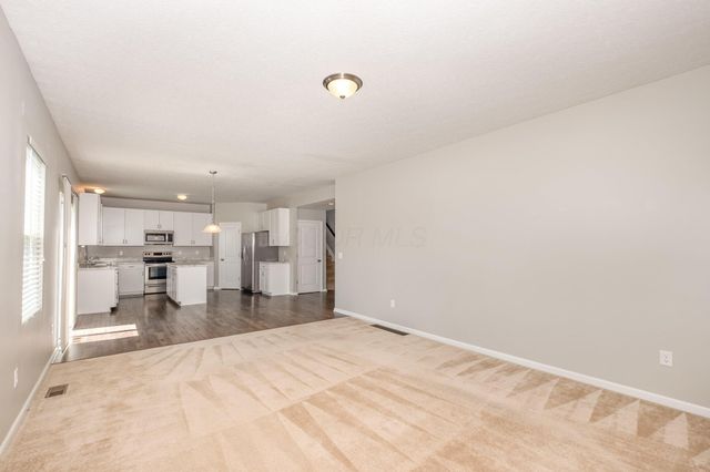 7995 Narrow Leaf Drive, Blacklick, OH 43004
