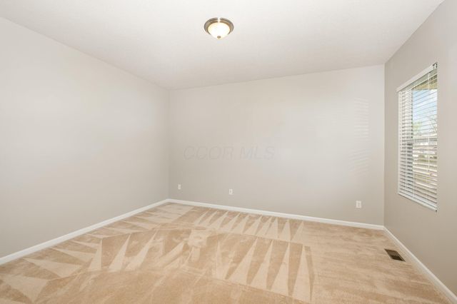 7995 Narrow Leaf Drive, Blacklick, OH 43004