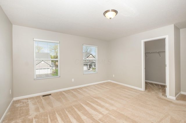 7995 Narrow Leaf Drive, Blacklick, OH 43004