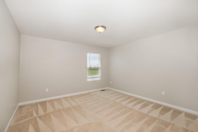 7995 Narrow Leaf Drive, Blacklick, OH 43004