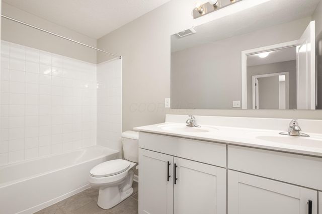 7995 Narrow Leaf Drive, Blacklick, OH 43004