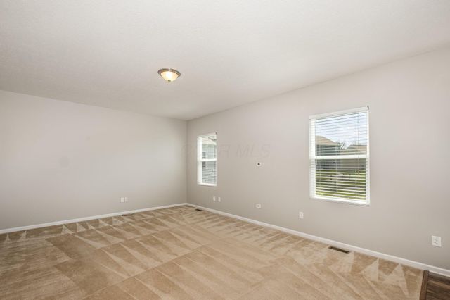 7995 Narrow Leaf Drive, Blacklick, OH 43004