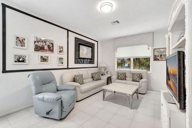 5916 Seashell Terrace, Boynton Beach, FL 33437