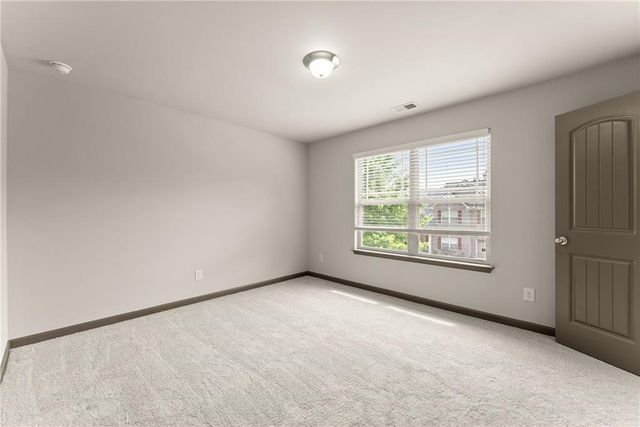 872 Whitfield Oak Road, Auburn, GA 30011