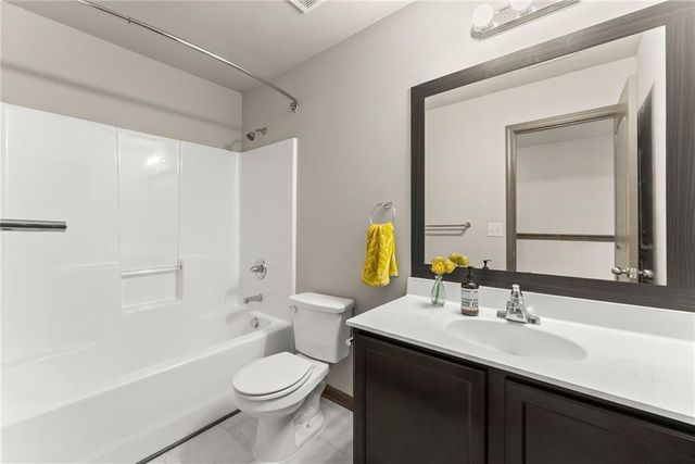 872 Whitfield Oak Road, Auburn, GA 30011