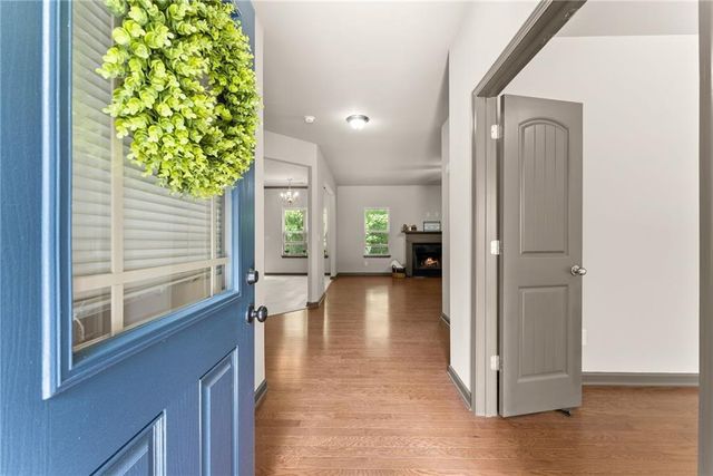 872 Whitfield Oak Road, Auburn, GA 30011
