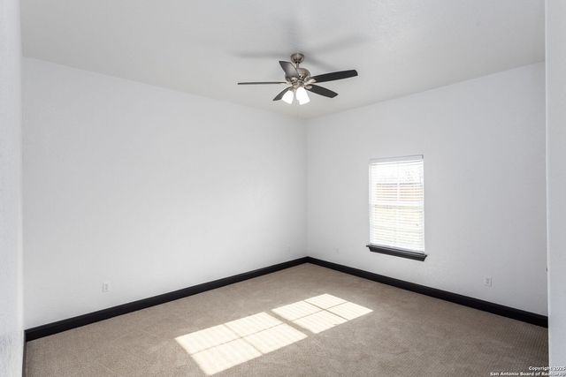 128 HIDDEN RANCH CT, Floresville, TX 78114