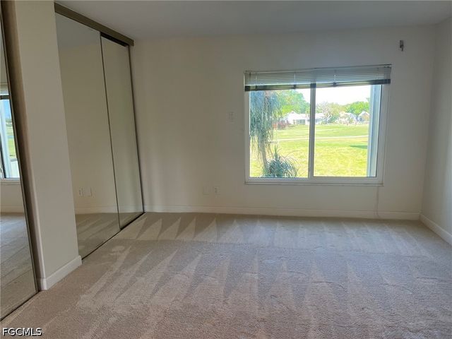 7402 Lake Breeze DR 202, Fort Myers, FL 33907