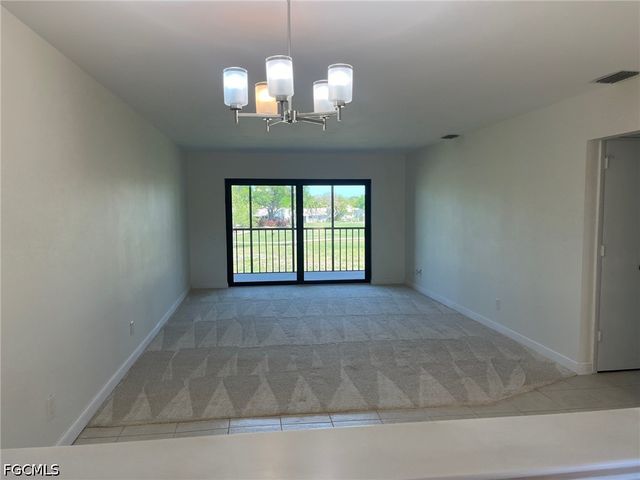 7402 Lake Breeze DR 202, Fort Myers, FL 33907