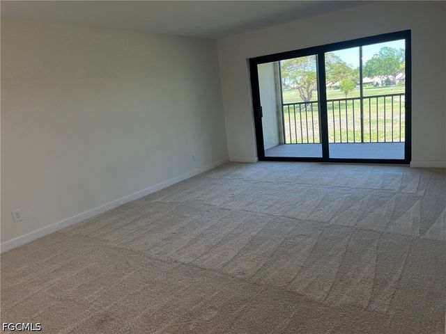 7402 Lake Breeze DR 202, Fort Myers, FL 33907