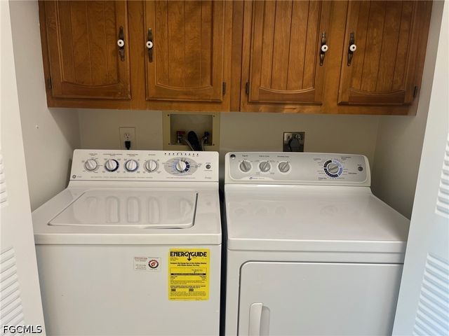 7402 Lake Breeze DR 202, Fort Myers, FL 33907