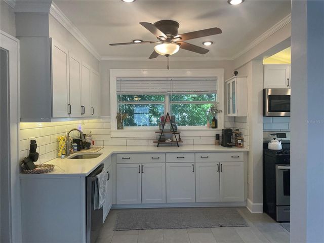 2624 12TH STREET N 2, St Petersburg, FL 33704