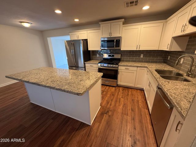 2405 W CITRUS Way, Phoenix, AZ 85015