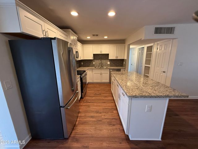 2405 W CITRUS Way, Phoenix, AZ 85015