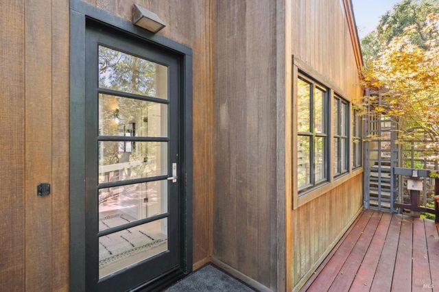 1090 Bart Rd, Sonoma, CA 95476