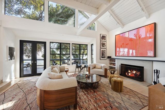 1090 Bart Rd, Sonoma, CA 95476