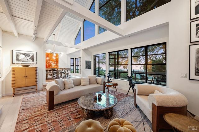 1090 Bart Rd, Sonoma, CA 95476