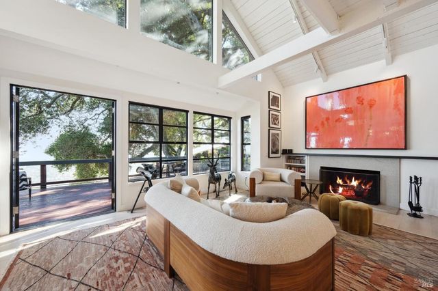 1090 Bart Rd, Sonoma, CA 95476