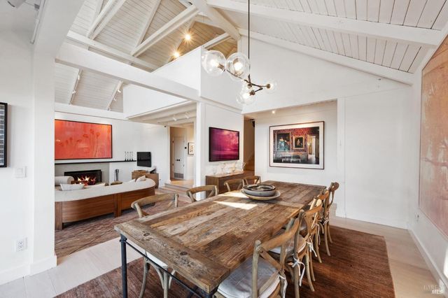 1090 Bart Rd, Sonoma, CA 95476