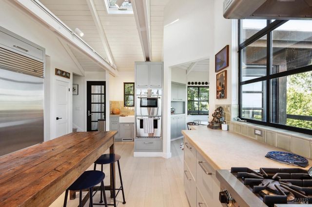 1090 Bart Rd, Sonoma, CA 95476