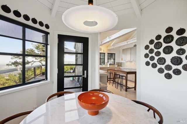 1090 Bart Rd, Sonoma, CA 95476